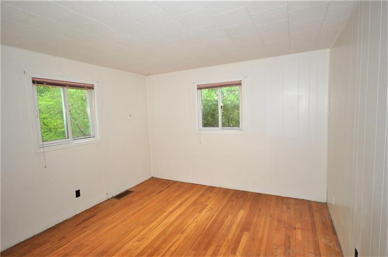 1422 Powers Run Road Pittsburgh, PA 15238 - Photo 9 of 25 Gallery Image 9