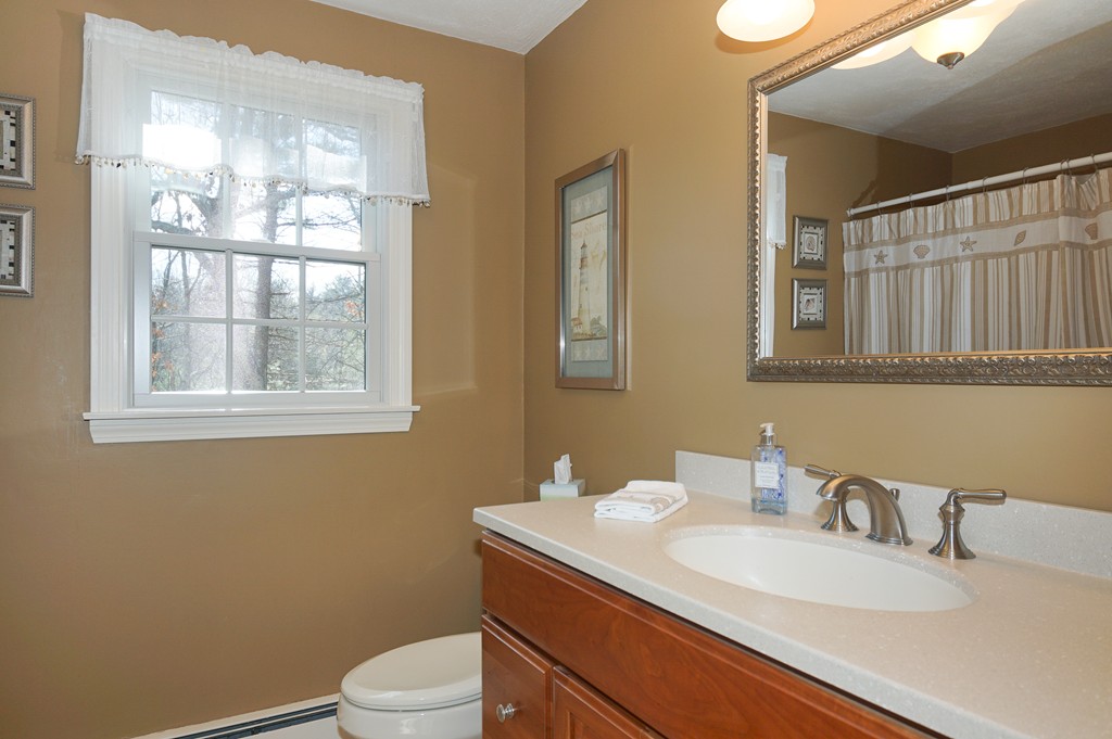 11 Longmeadow Road Norfolk, MA 02056 - Photo 17 of 24 Gallery Image 17