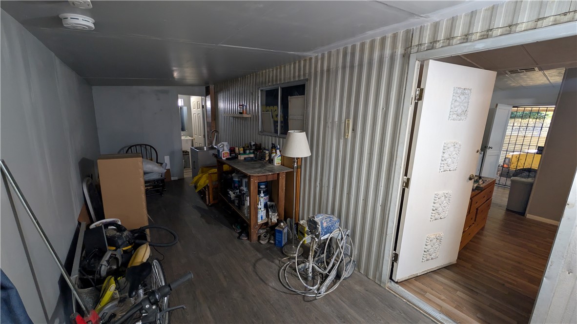 1560 Massachusetts, Unit 96 Riverside, CA 92507 - Photo 5 of 17 a view of a room with gym equipment