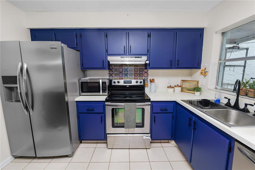 2025 Sylvester Road, Unit L3 Lakeland, FL 33803 - Photo 9 of 41