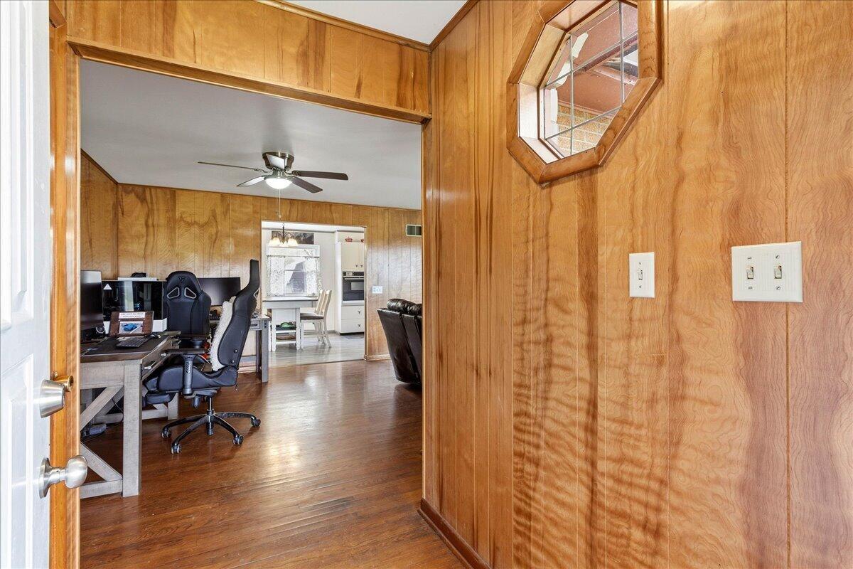 2821 Dayton Springfield Road Springfield, OH 45506 - Photo 8 of 51