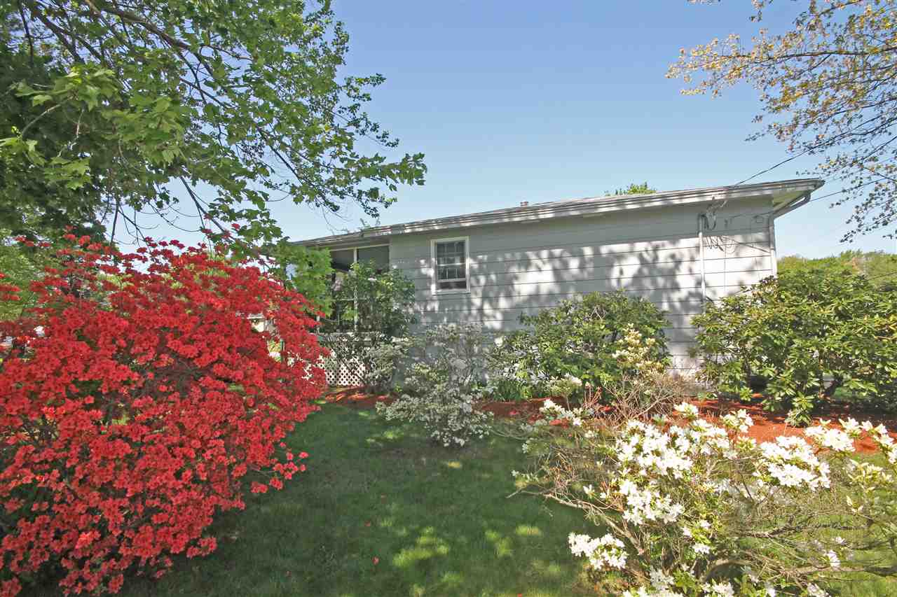 11 Juniper Road Salem, NH 03079 - Photo 3 of 9