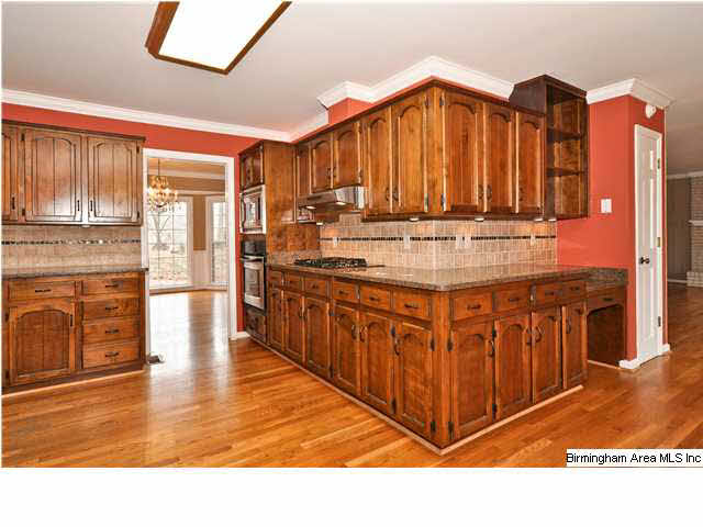 1912 River Woods Road Birmingham, AL 35244 - Photo 7 of 32