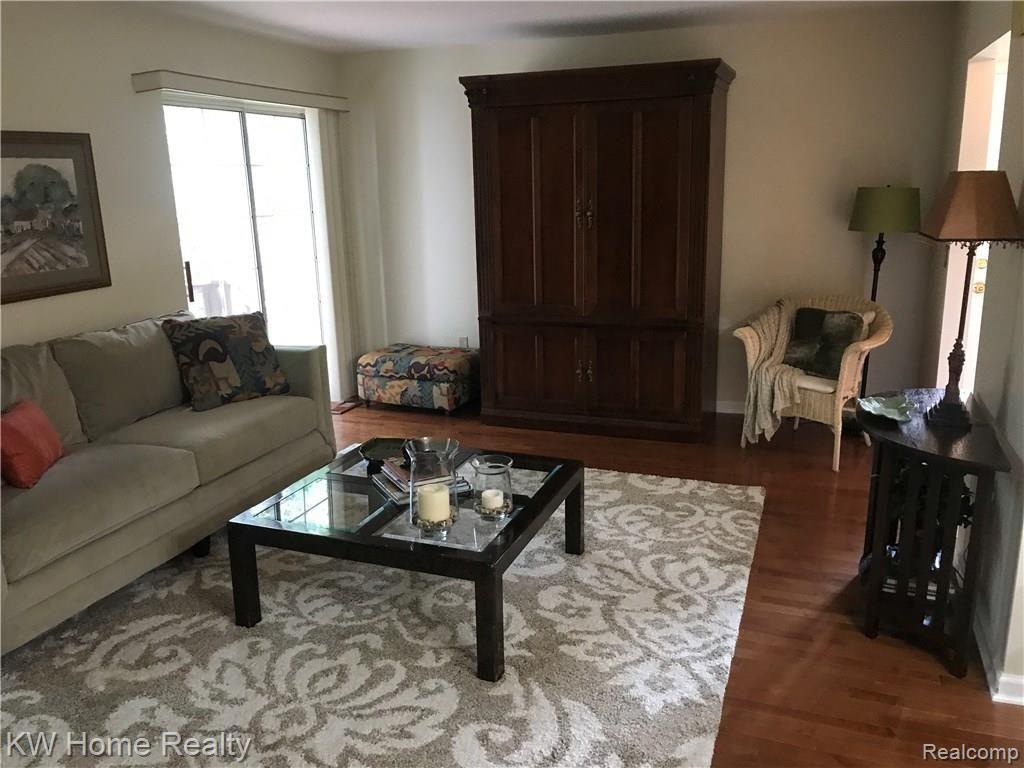 1352 Crescent Lane Rochester Hills, MI 48306 - Photo 16 of 58