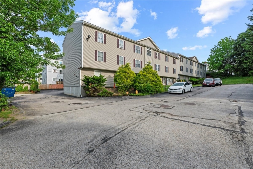 1 Hatfield Street, Unit 7 Worcester, MA 01604 - Photo 23 of 29