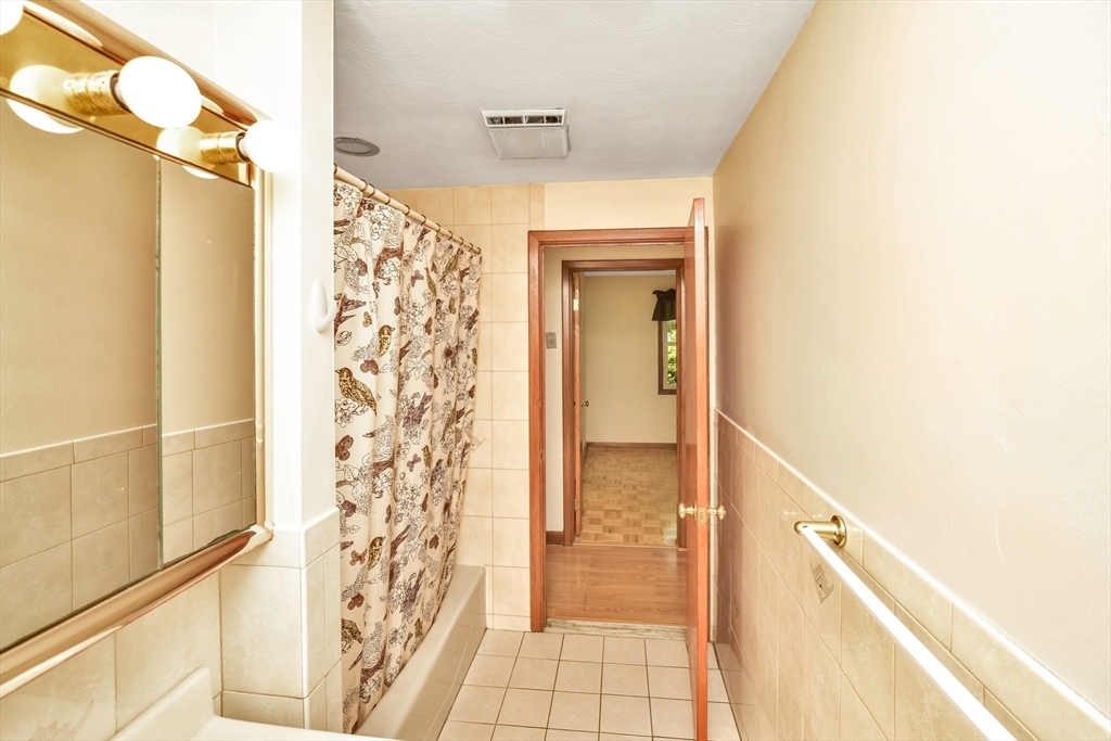 2 Catherine Road Framingham, MA 01701 - Photo 21 of 36