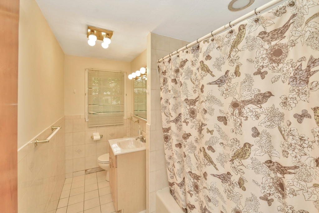 2 Catherine Road Framingham, MA 01701 - Photo 22 of 36