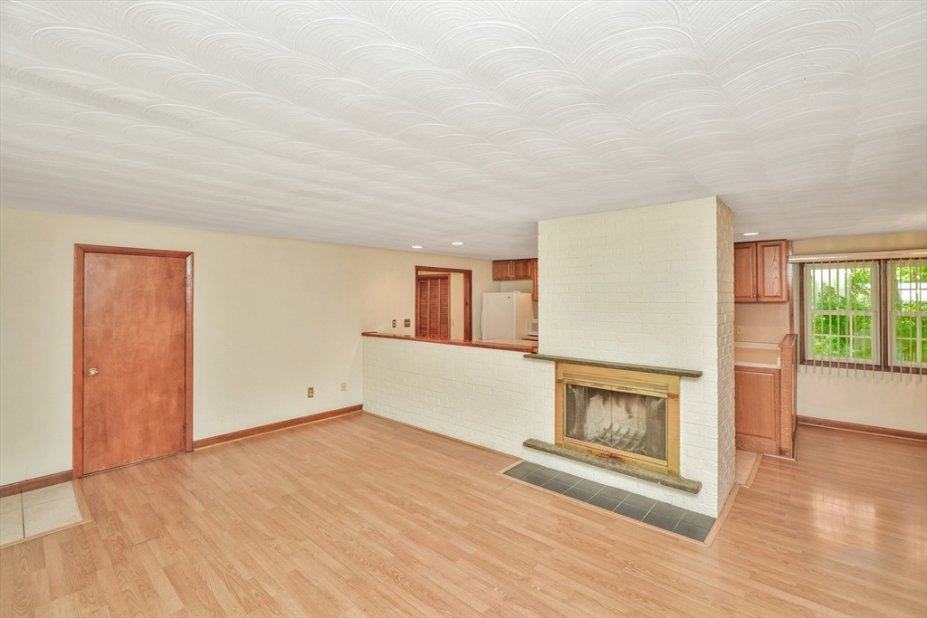 2 Catherine Road Framingham, MA 01701 - Photo 5 of 36