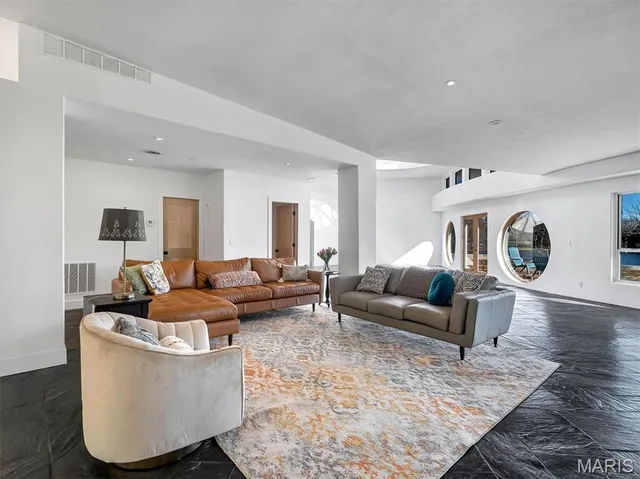 $1,400,000 | 12070 Country Club Drive, Rolla, MO 65401