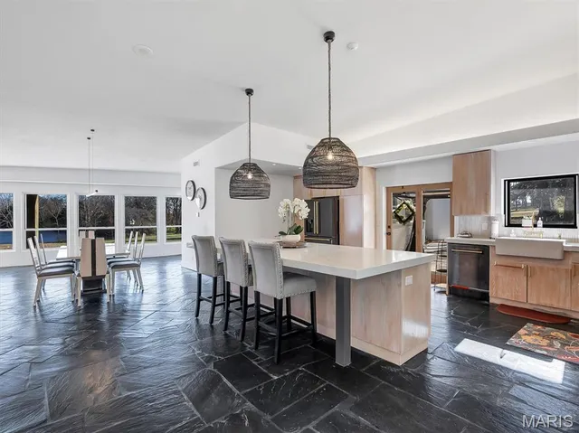 $1,400,000 | 12070 Country Club Drive, Rolla, MO 65401