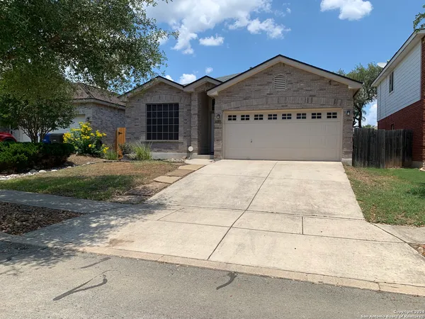 $1,925 | 13816 Riverbank Pass, Helotes, TX 78023