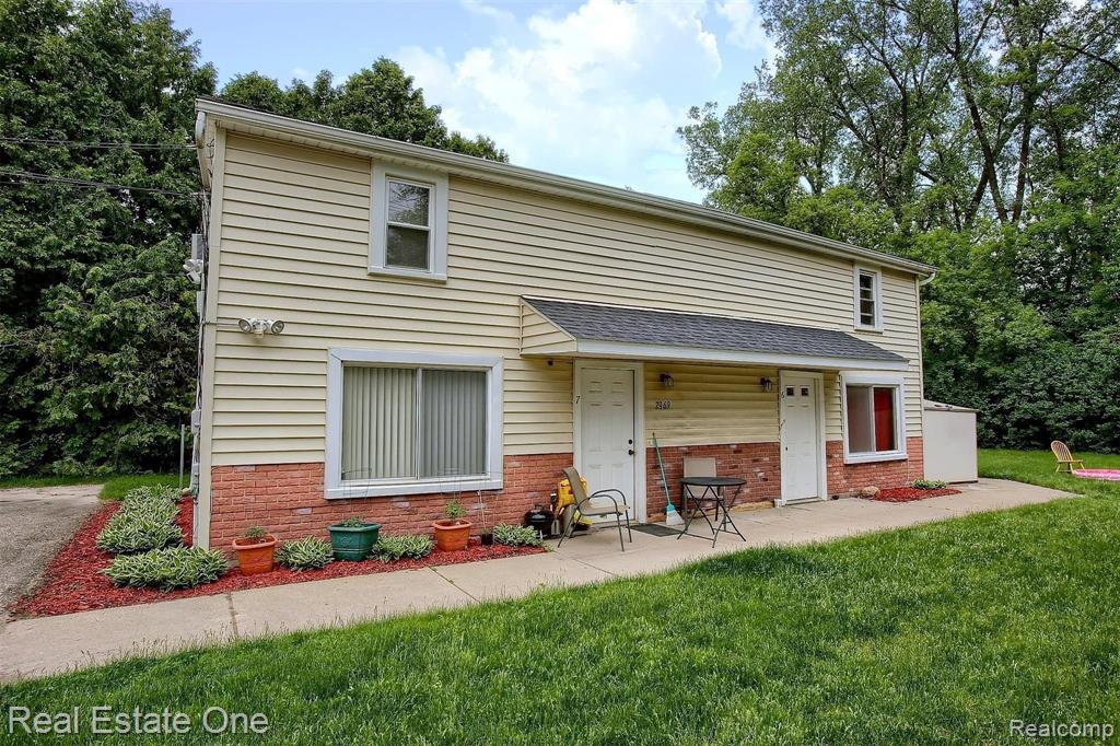 2969 Devondale Road Rochester Hills, MI 48309 - Photo 1 of 6