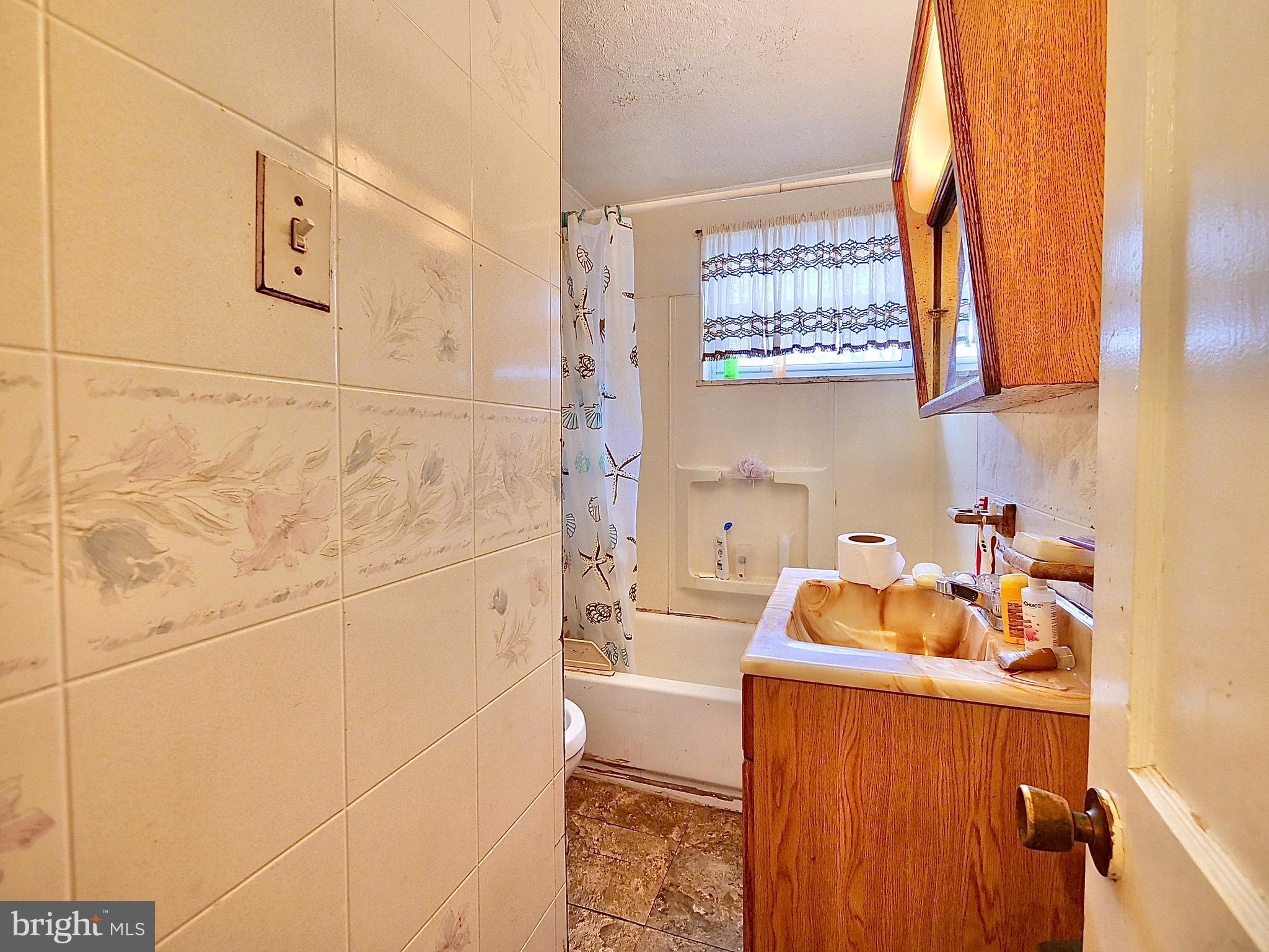 2019 Carter Road Folcroft, PA 19032 - Photo 19 of 38