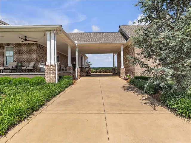 $1,299,000 | 702 Cash Road Southeast, Calhoun, GA 30701