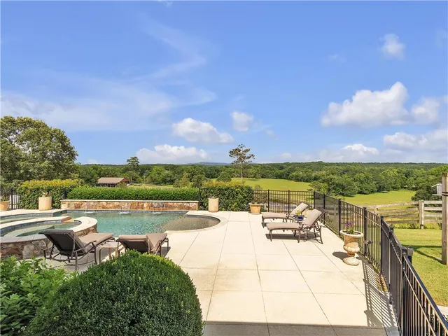 $1,299,000 | 702 Cash Road Southeast, Calhoun, GA 30701