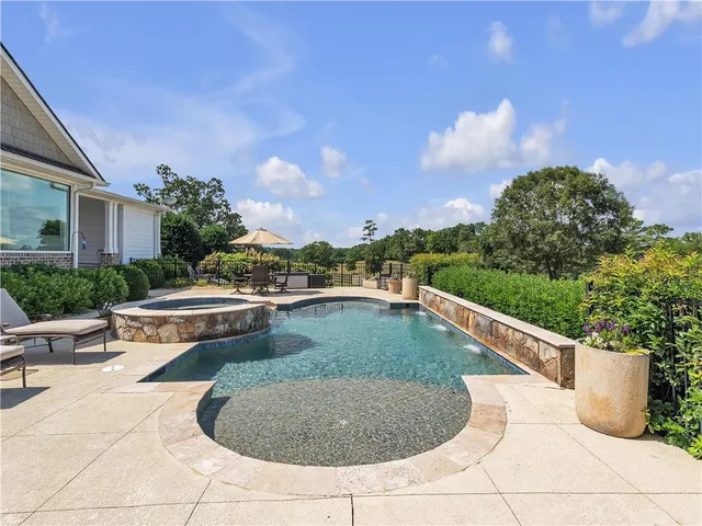 $1,299,000 | 702 Cash Road Southeast, Calhoun, GA 30701