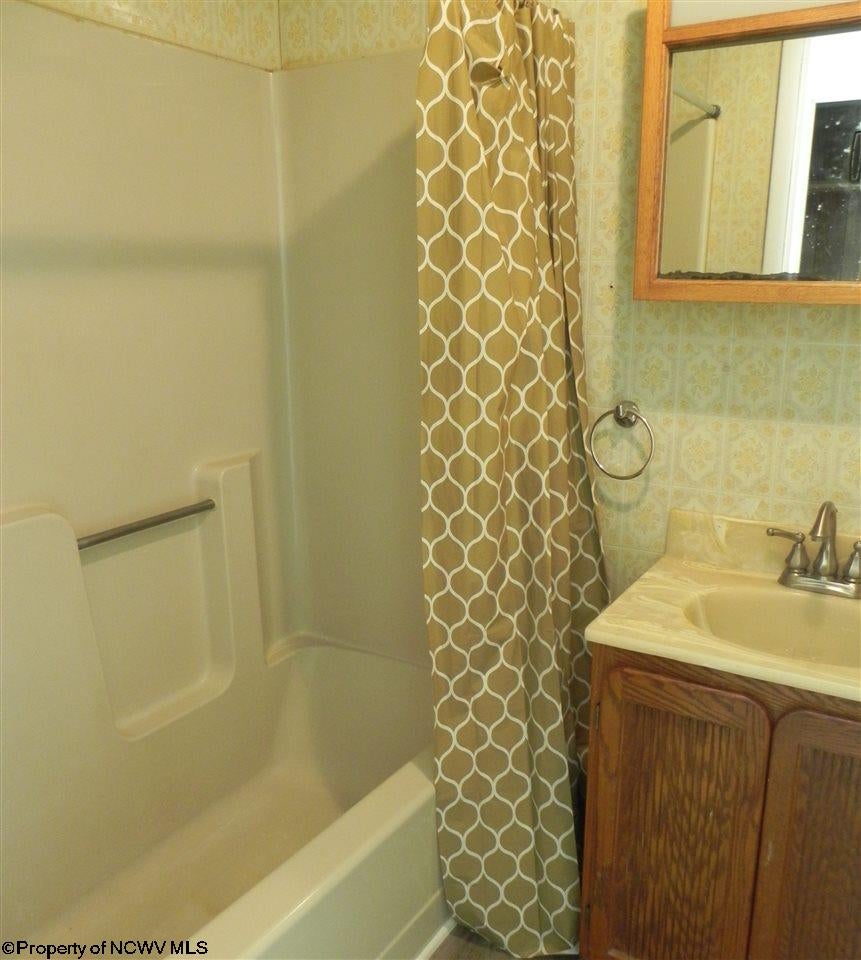 1818 Pleasant Valley Road Fairmont, WV 26554 - Photo 18 of 26 Gallery Image 18