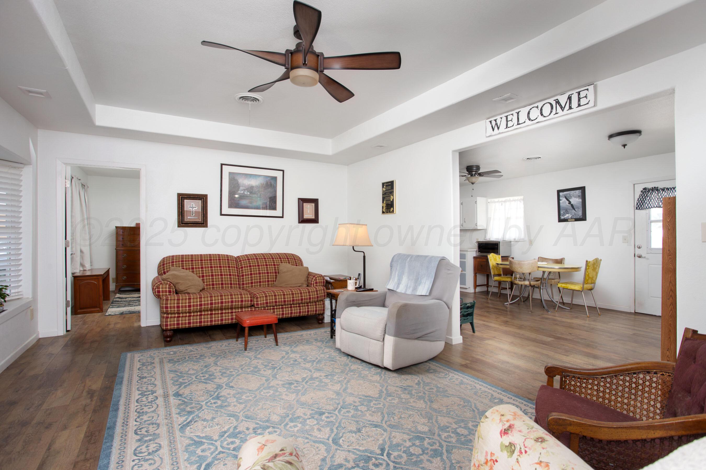 210 North 3rd Street Vega, TX 79092 - Photo 4 of 25 Living Room View