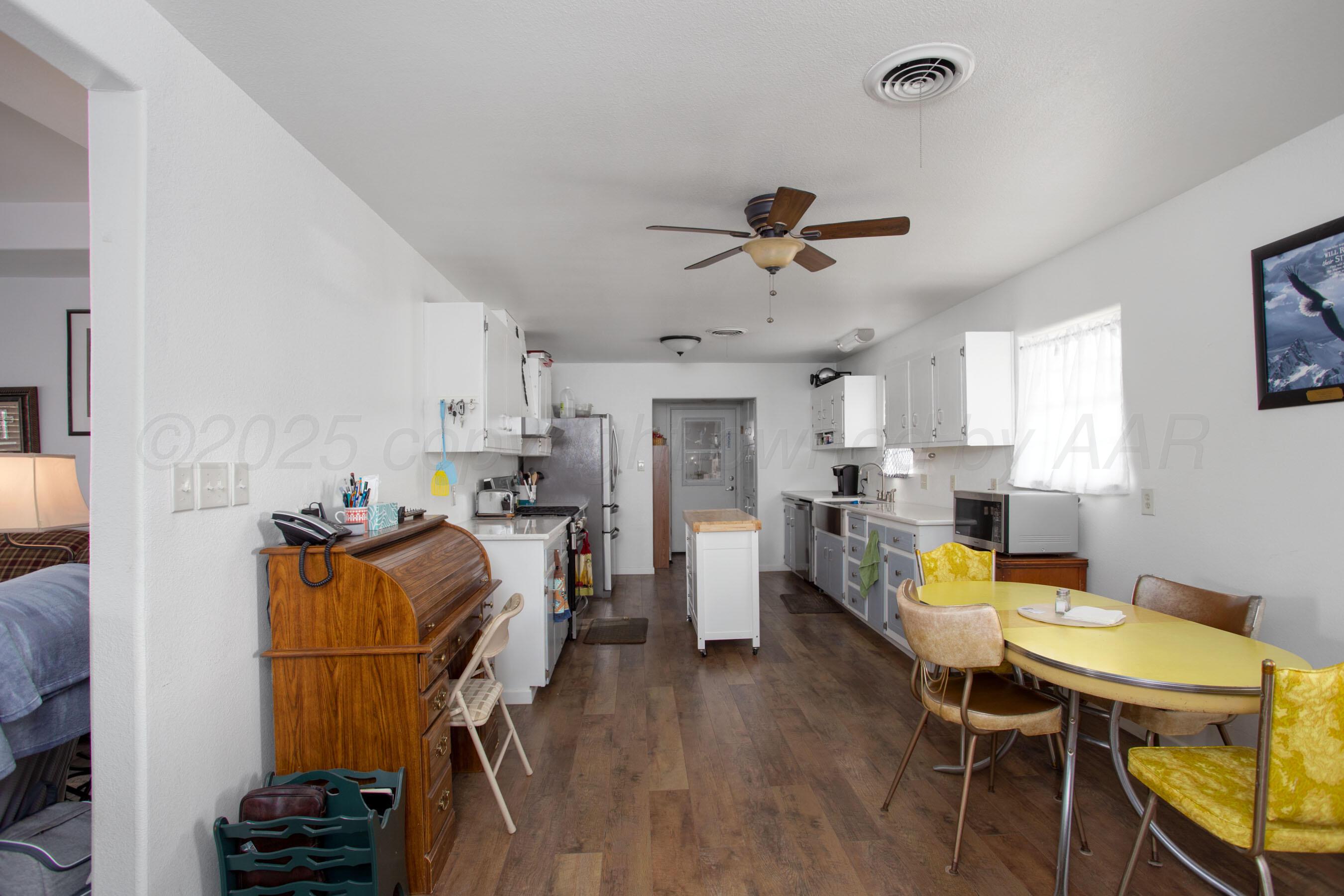 210 North 3rd Street Vega, TX 79092 - Photo 6 of 25 Kitchen Dining Main