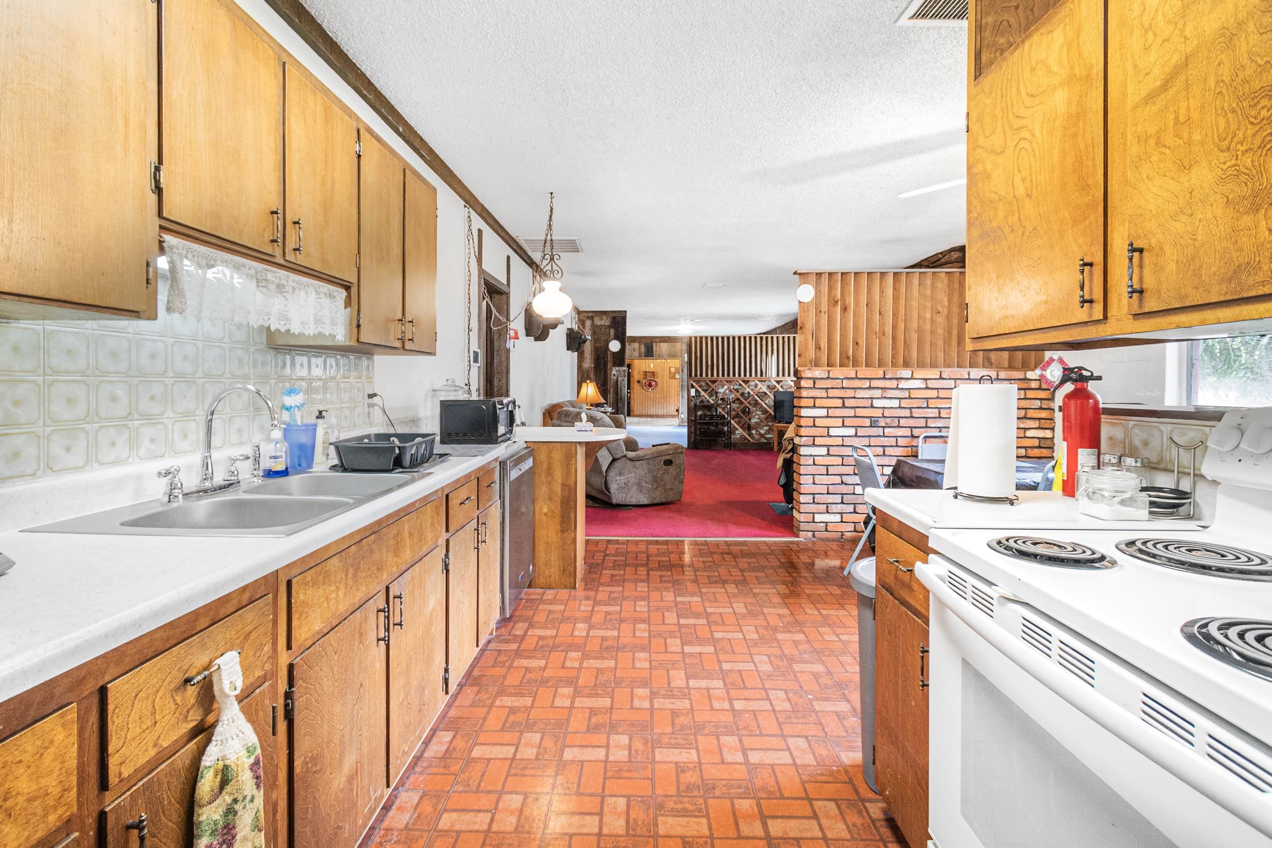 3701 East Norwood Road Colbert, WA 99005 - Photo 11 of 50