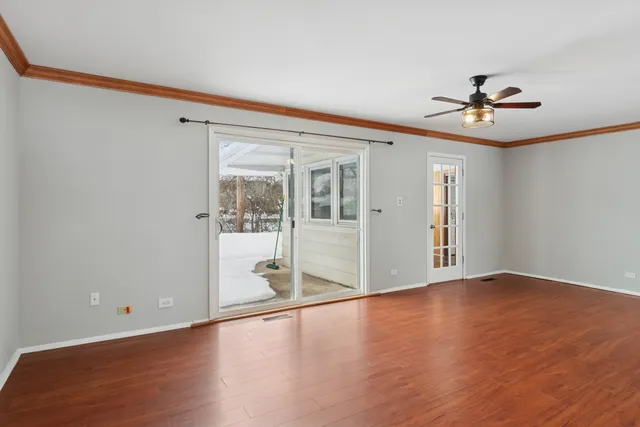 $3,000 | 1902 North Washington Street, Wheaton, IL 60187