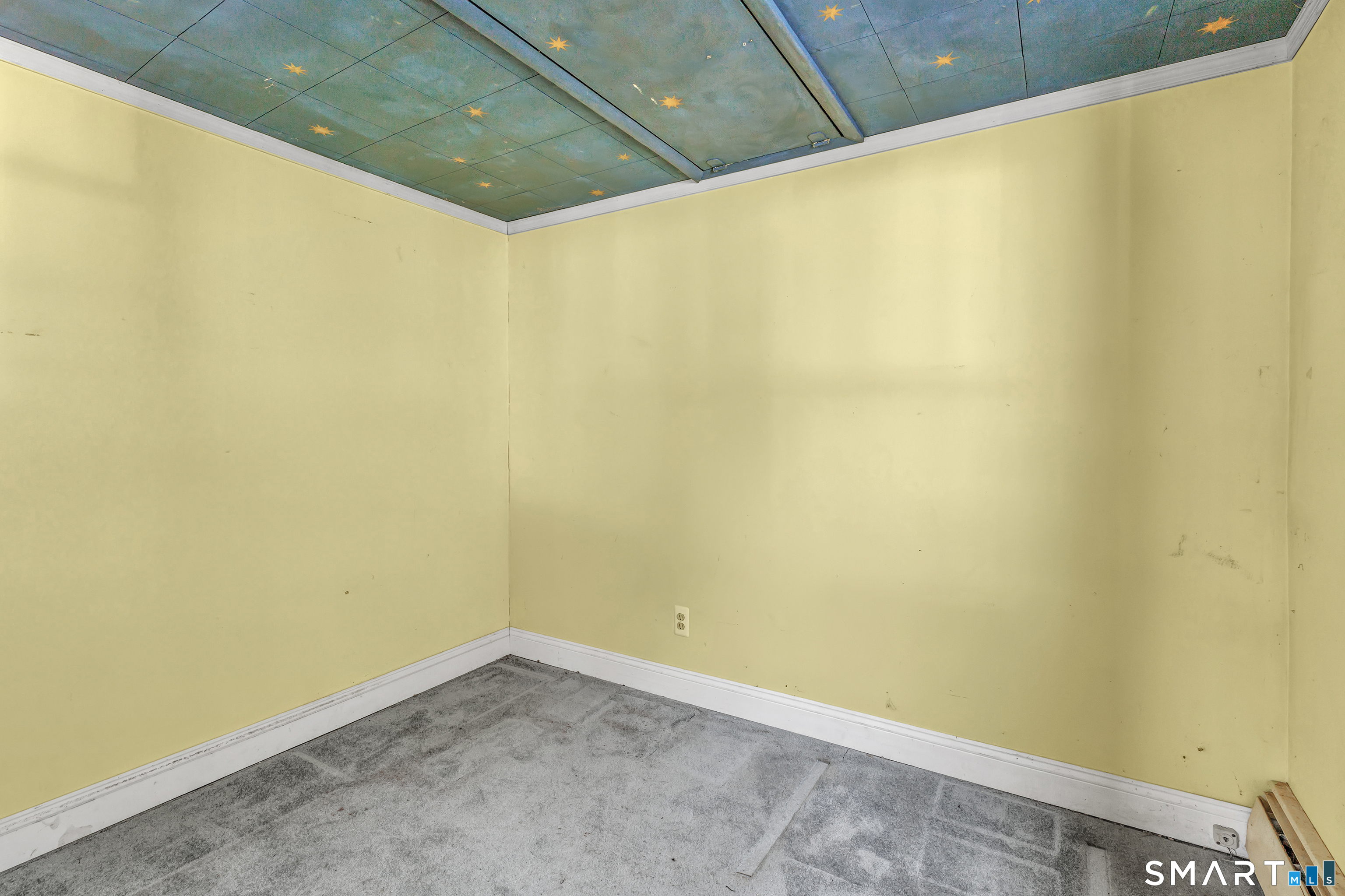 606 North Madison Road Guilford, CT 06437 - Photo 20 of 38 Flexible space adjoining the primary bedroom offers the perfect opportunity for a private home office, reading nook or dressing area