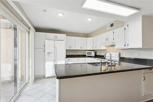 $155,000 | 4135 Loire Drive, Unit B, Kenner, LA 70065