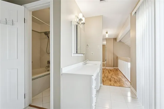 $155,000 | 4135 Loire Drive, Unit B, Kenner, LA 70065