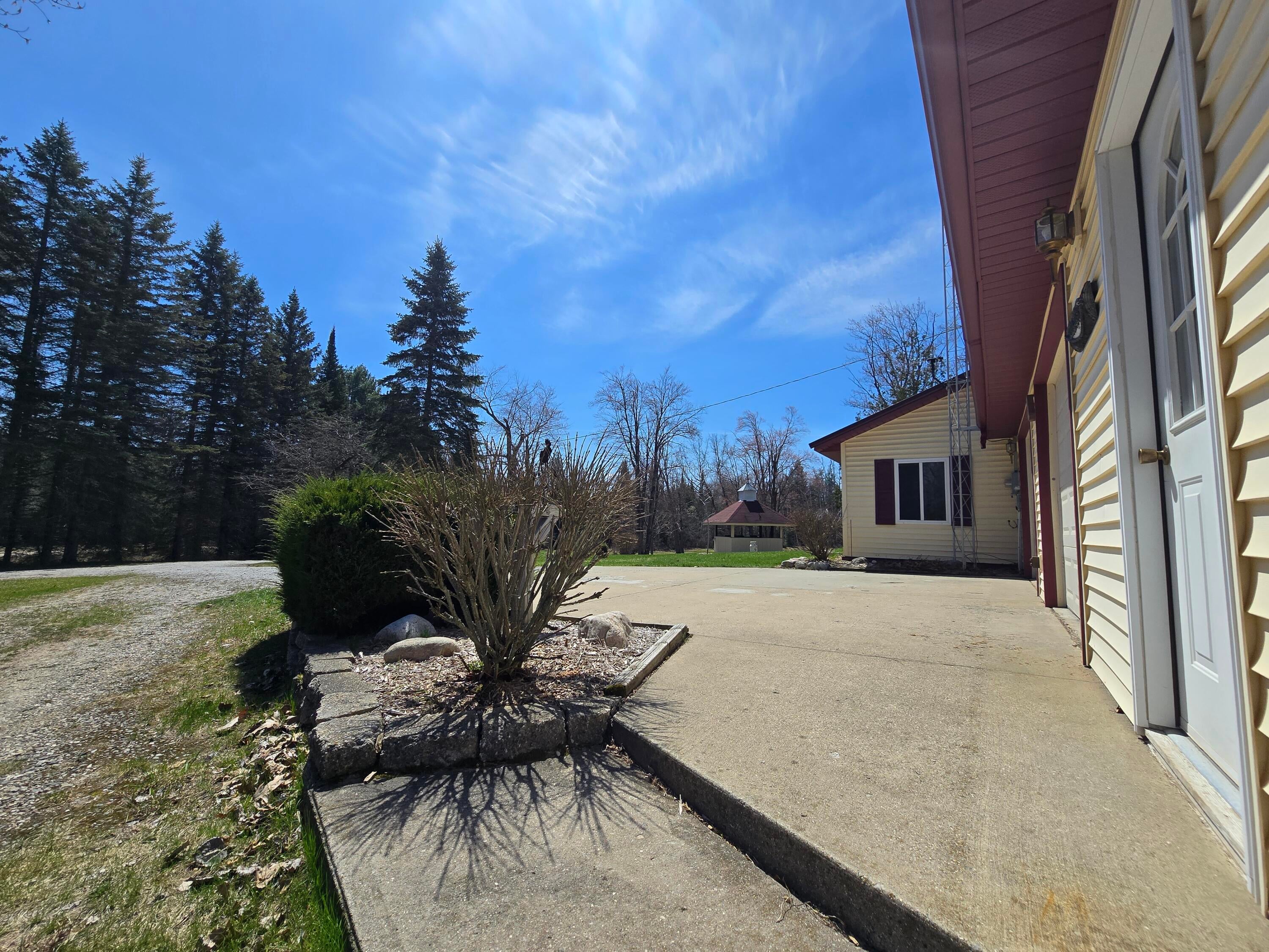 3625 Weaver Road Comins, MI 48619 - Photo 64 of 112 20260423_132123