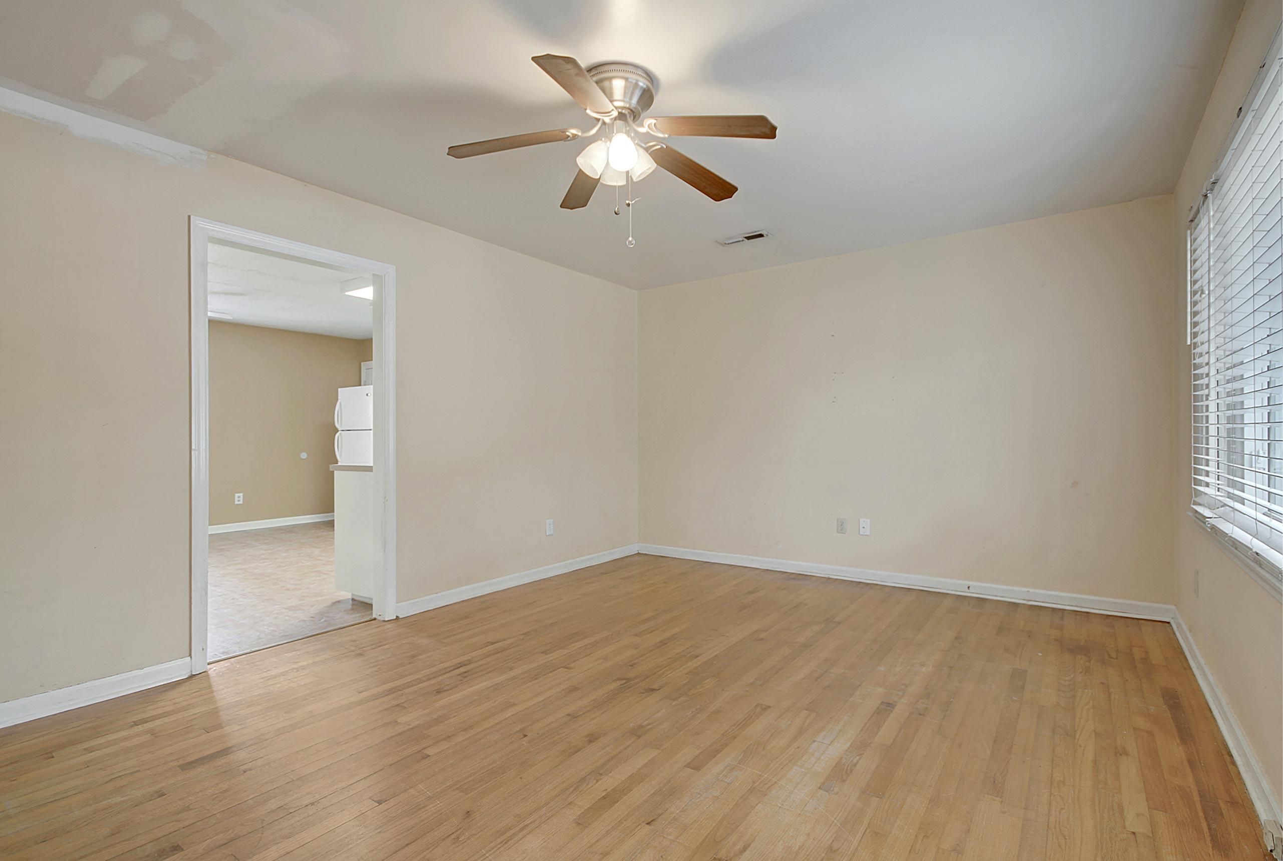 2916 Otranto Road North Charleston, SC 29406 - Photo 9 of 29 CREM_2916 Otranto_032