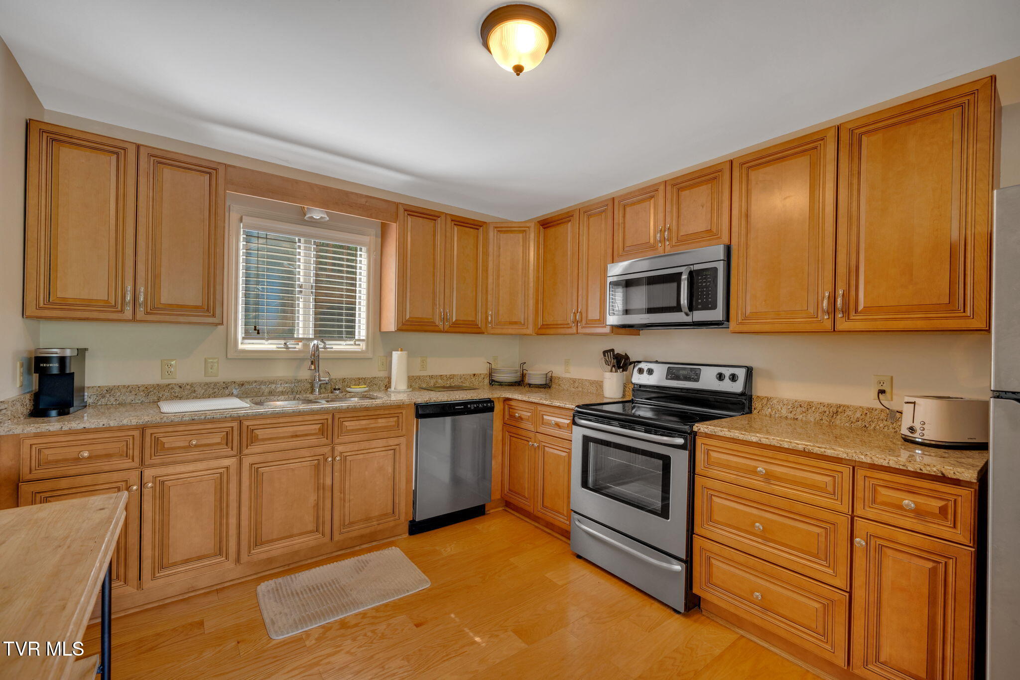 310 Cove Ridge Lane Butler, TN 37640 - Photo 19 of 69 IMG_2800