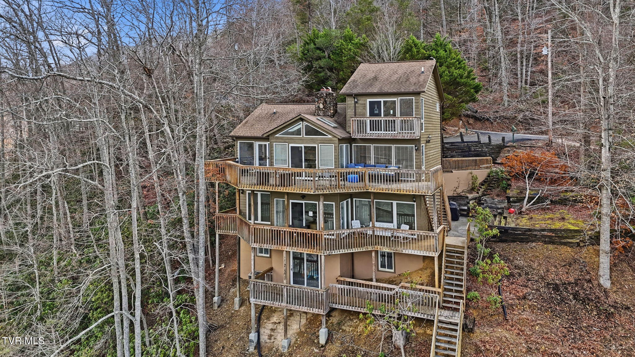 310 Cove Ridge Lane Butler, TN 37640 - Photo 8 of 69 IMG_2778