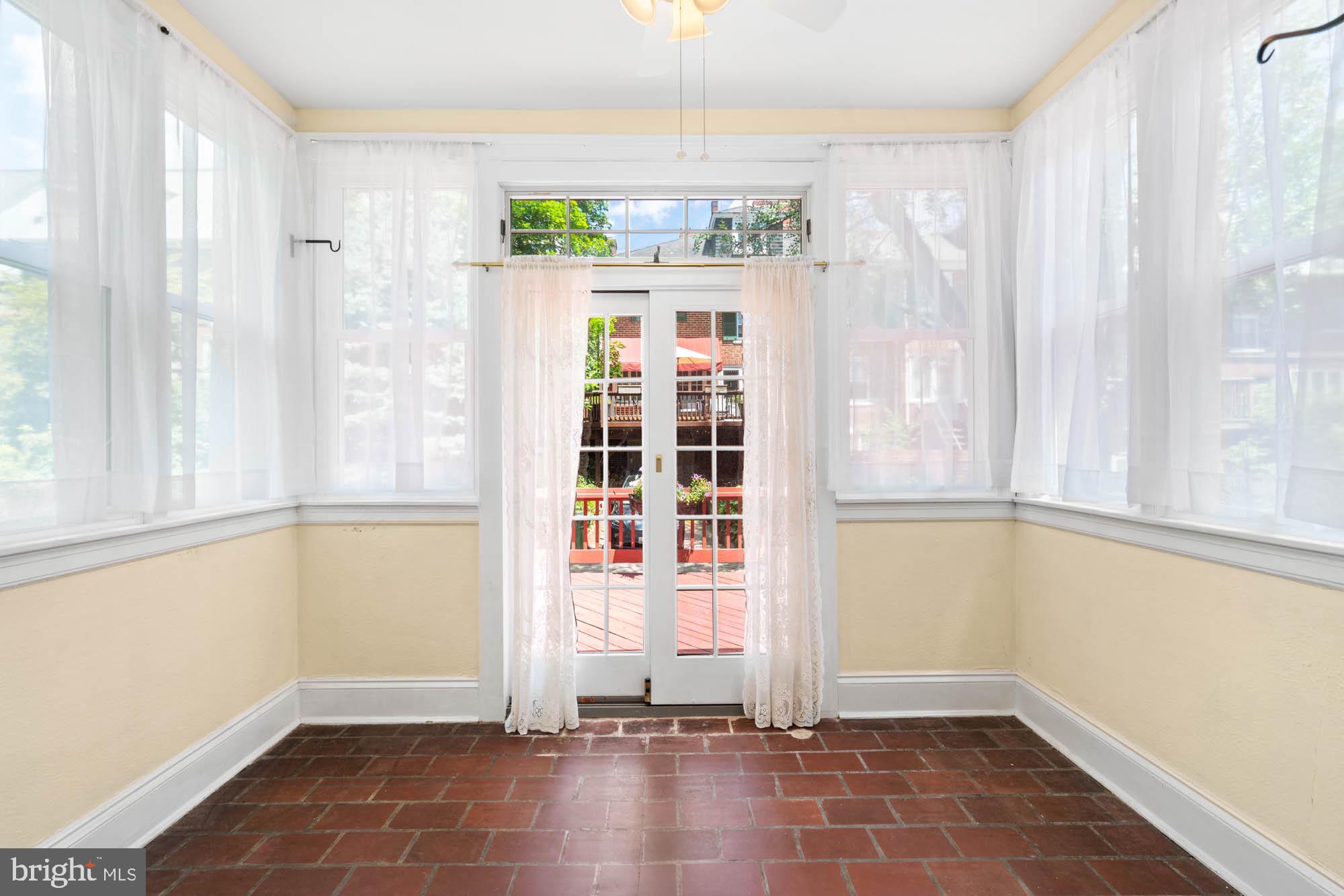 3933 Canterbury Road Baltimore, MD 21218 - Photo 13 of 60