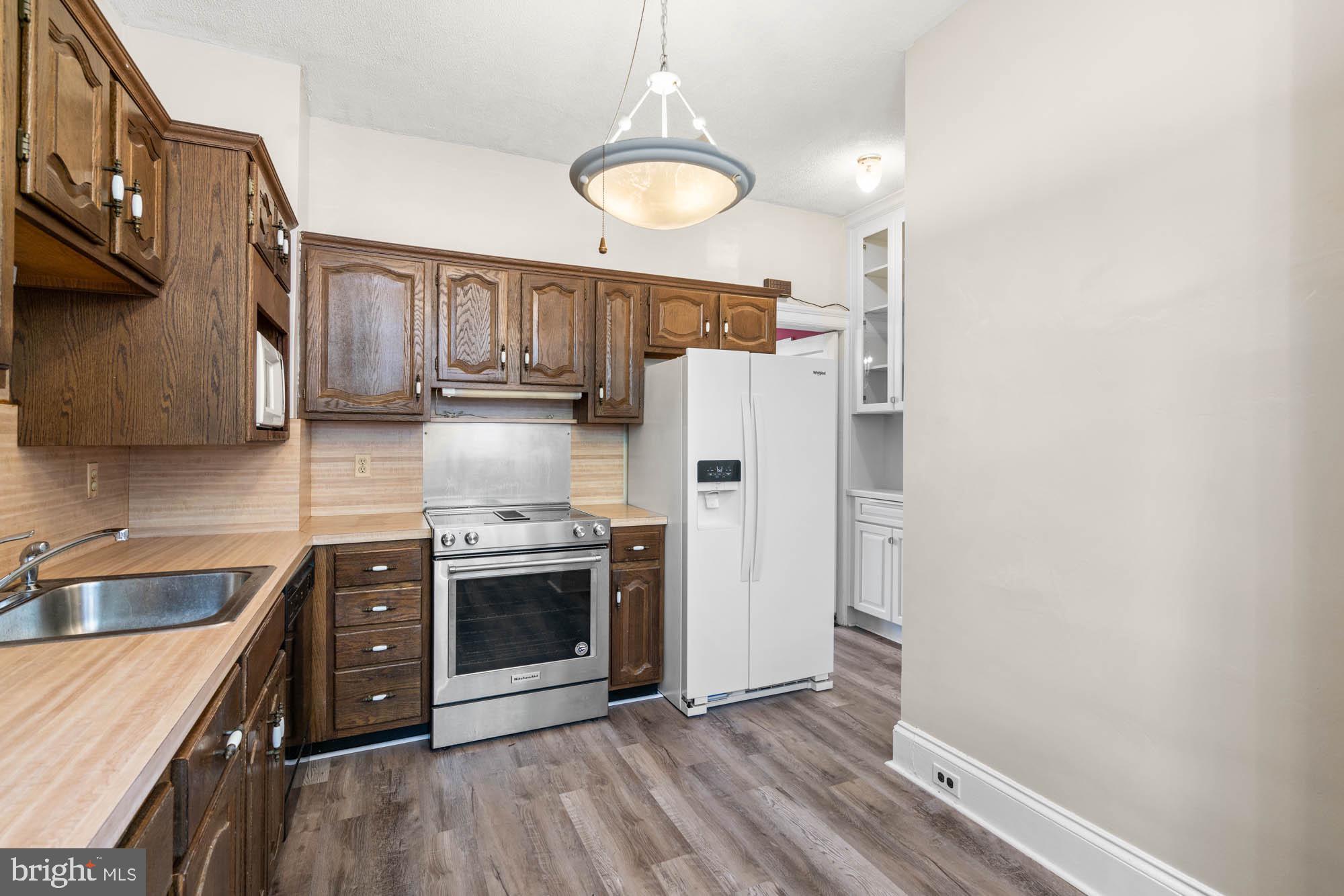 3933 Canterbury Road Baltimore, MD 21218 - Photo 17 of 60