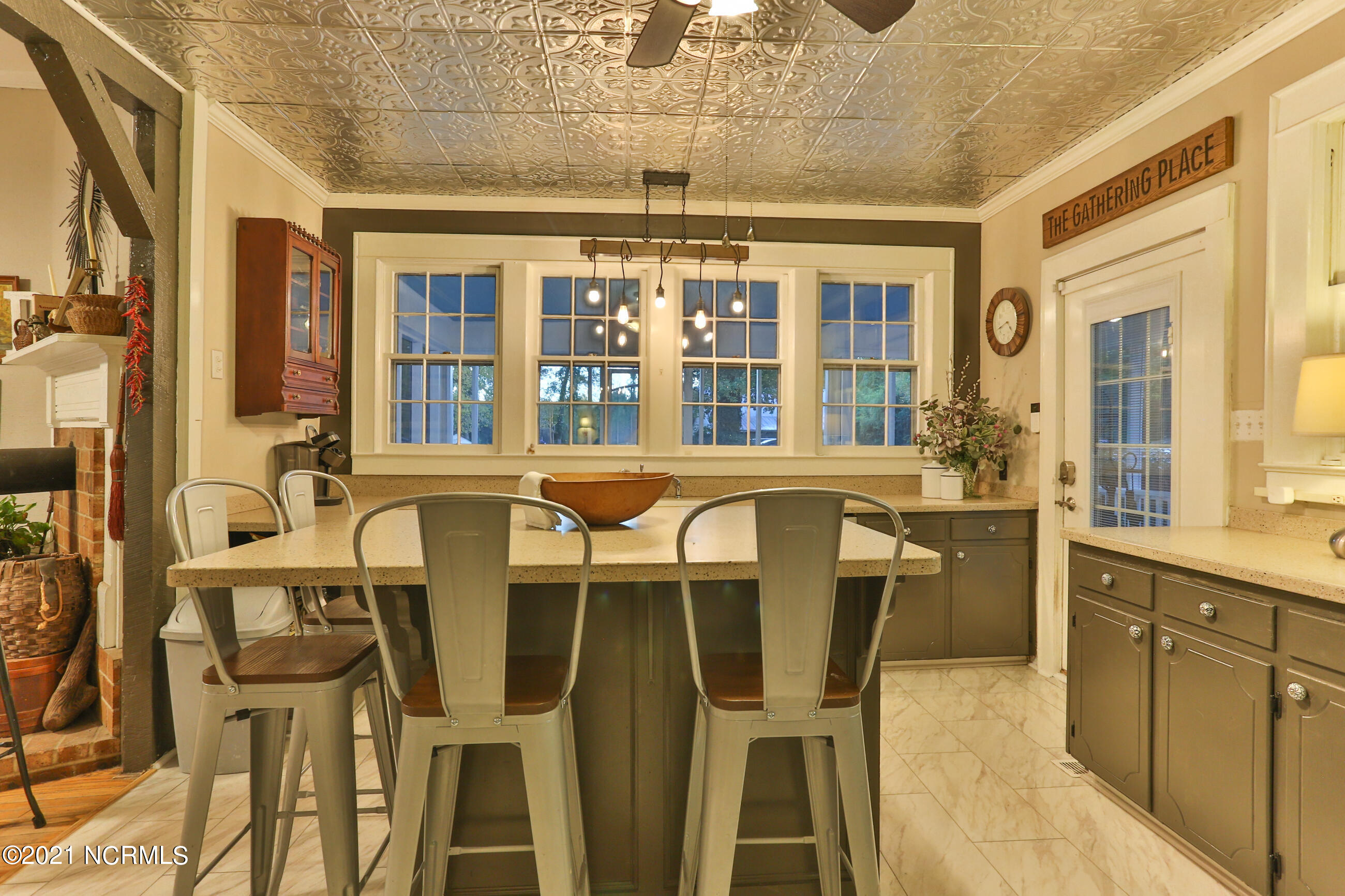 1020 Fayetteville Road Rockingham, NC 28379 - Photo 25 of 85 eat in kitchen
