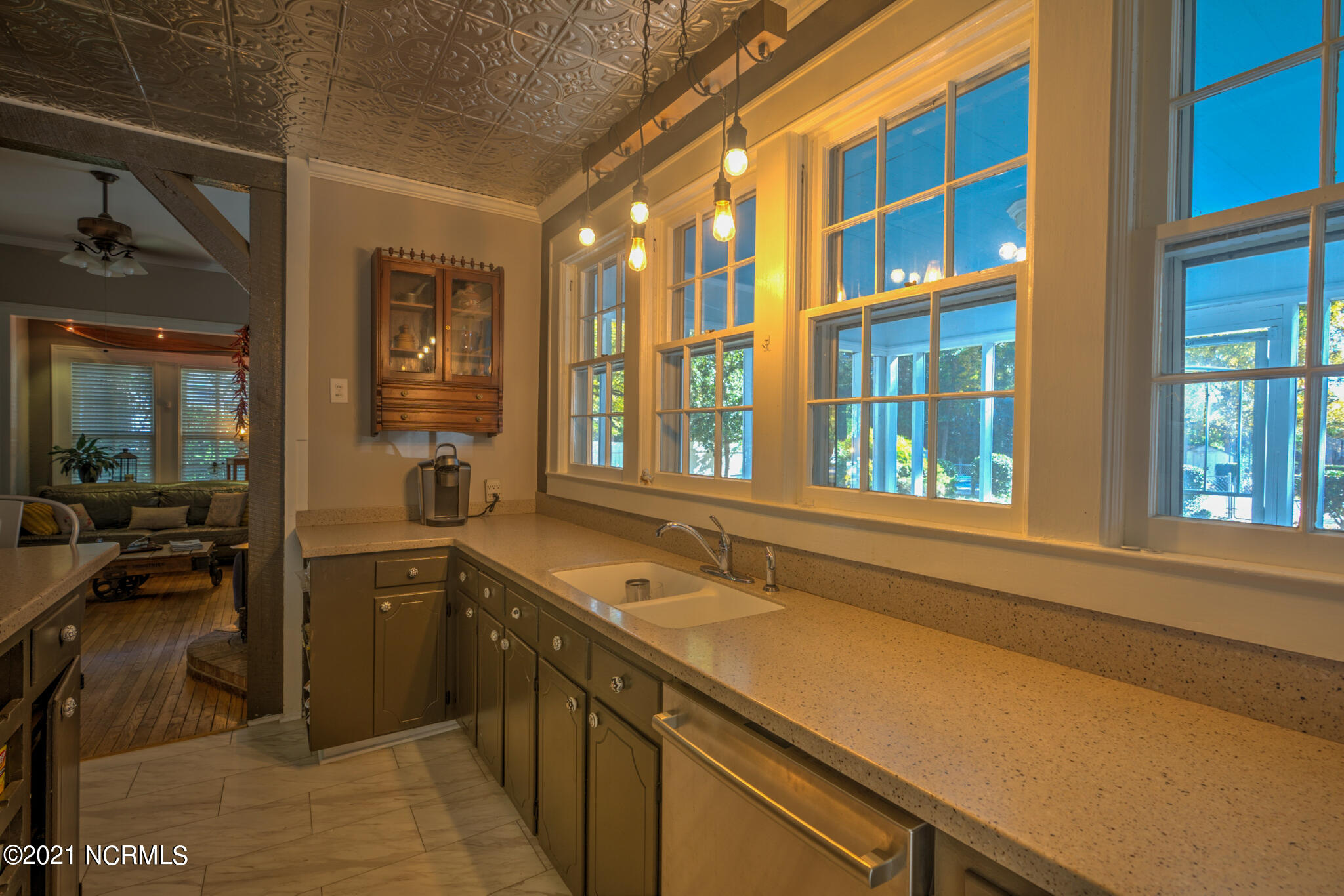 1020 Fayetteville Road Rockingham, NC 28379 - Photo 27 of 85 eat in kitchen