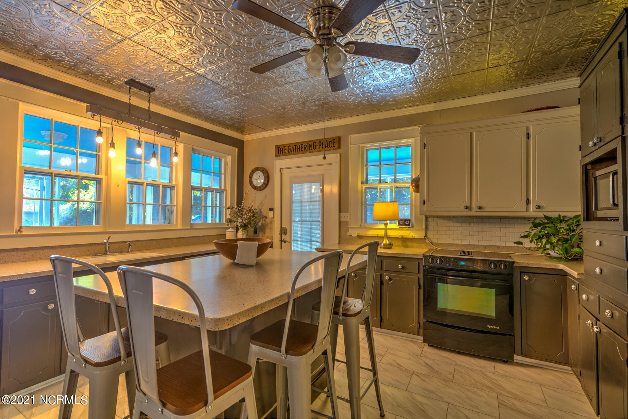 1020 Fayetteville Road Rockingham, NC 28379 - Photo 33 of 85 eat in kitchen