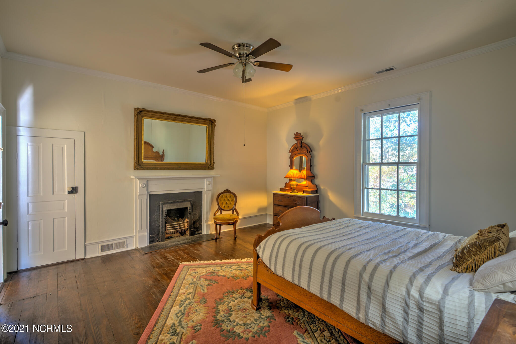 1020 Fayetteville Road Rockingham, NC 28379 - Photo 51 of 85 upstairs bedroom 4