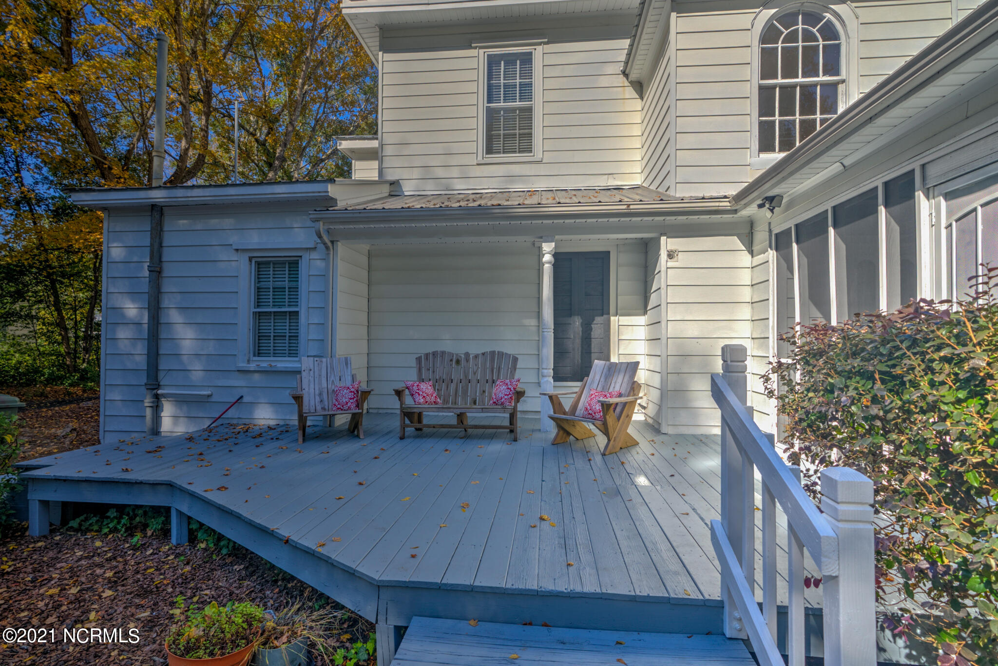 1020 Fayetteville Road Rockingham, NC 28379 - Photo 67 of 85 lounging deck