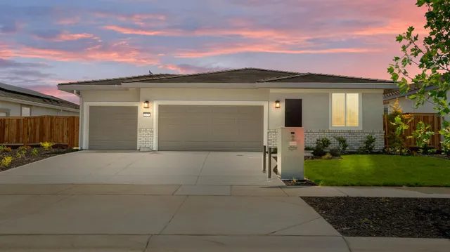 $512,950 | 1078 Camomile Drive, Plumas Lake, CA 95961