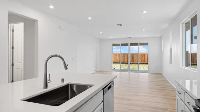 $512,950 | 1078 Camomile Drive, Plumas Lake, CA 95961