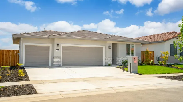 $512,950 | 1078 Camomile Drive, Plumas Lake, CA 95961