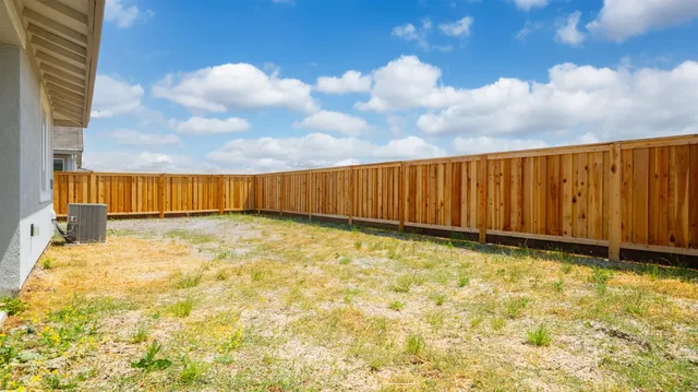 $512,950 | 1078 Camomile Drive, Plumas Lake, CA 95961