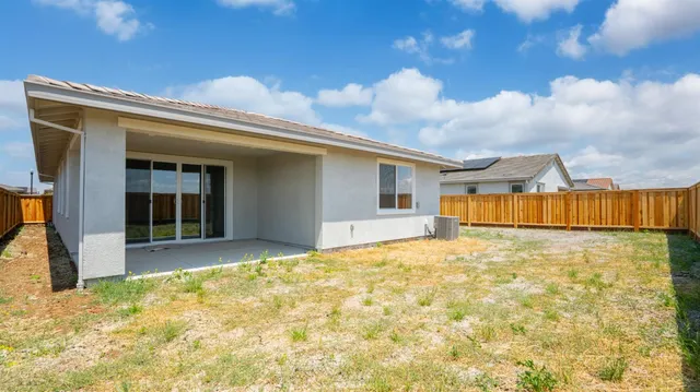 $512,950 | 1078 Camomile Drive, Plumas Lake, CA 95961