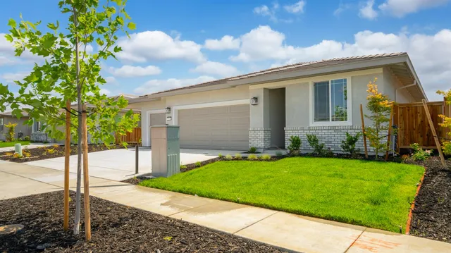 $512,950 | 1078 Camomile Drive, Plumas Lake, CA 95961