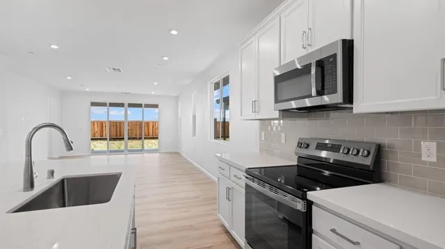 $512,950 | 1078 Camomile Drive, Plumas Lake, CA 95961