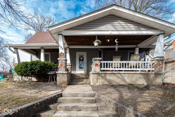 $359,999 | 198 West King Street, Franklin, IN 46131
