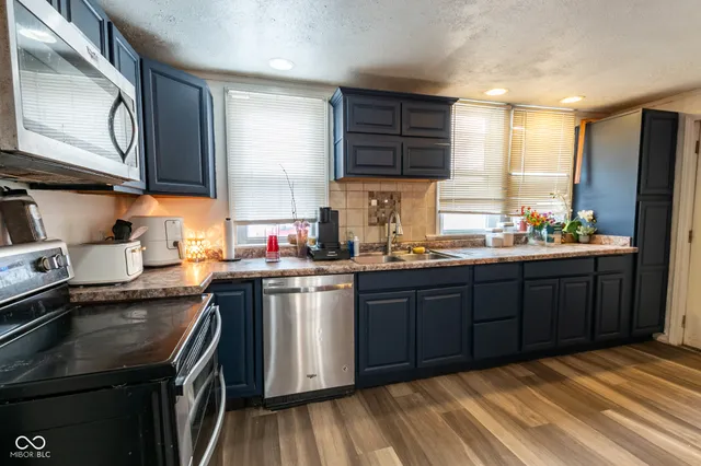 $369,999 | 198 West King Street, Franklin, IN 46131