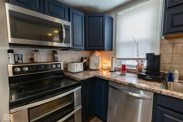 $369,999 | 198 West King Street, Franklin, IN 46131