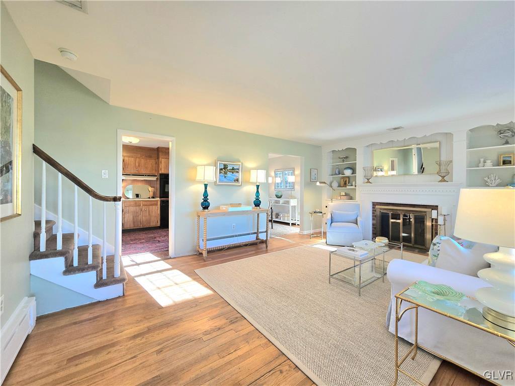 3455 Kipling Circle Bethlehem, PA 18017 - Photo 5 of 30 Living Room